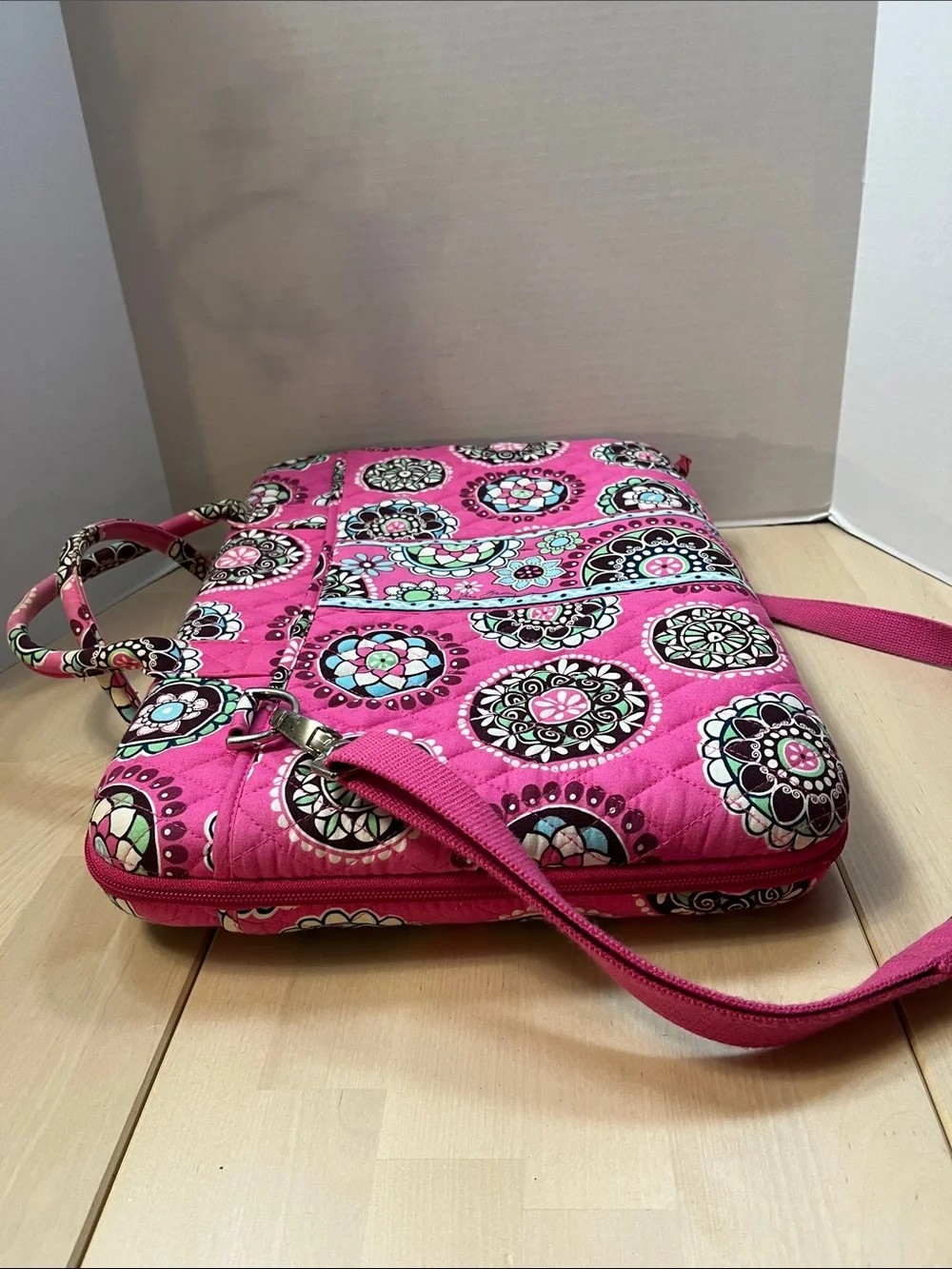 Vera Bradley Pink Cupcake Hard Shell Laptop Travel Bag Quilted Cotton w/ Strap